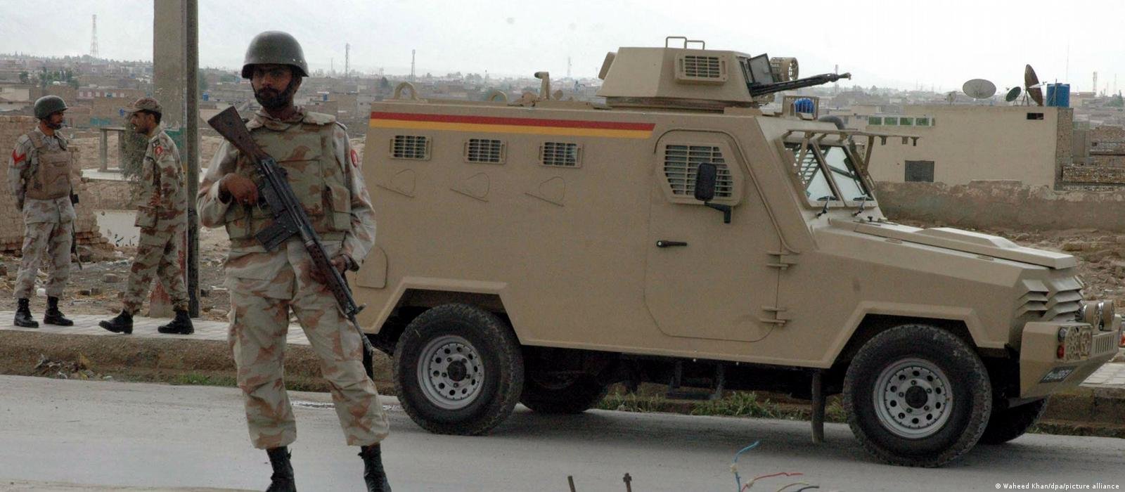 جدایی&zwnj;طلبان بلوچ چندین پایگاه ارتش پاکستان را هدف قرار دادند