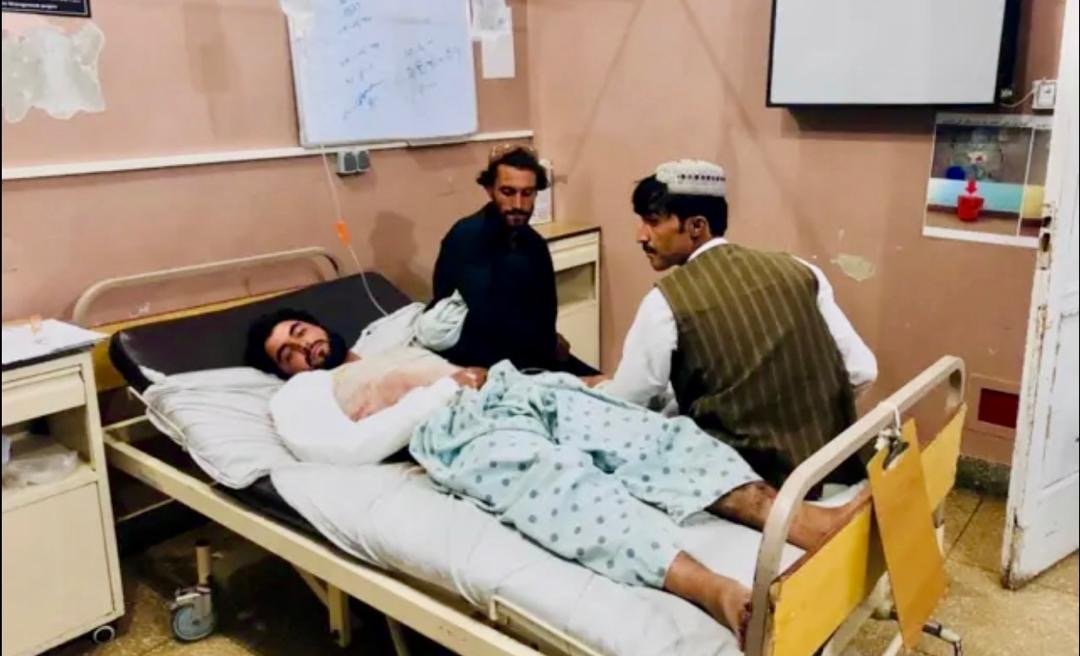 طالبان: بیماران افغانستانی از پاکستان به کشور انتقال شوند