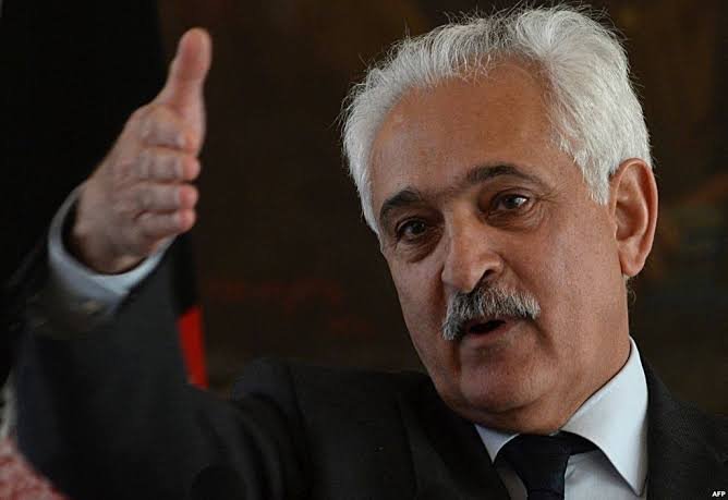 سیاسیون پیشین منتظر زلزله سیاسی؛ روبا&zwnj; در خیال افتادن بیضه&zwnj;های گوسفند