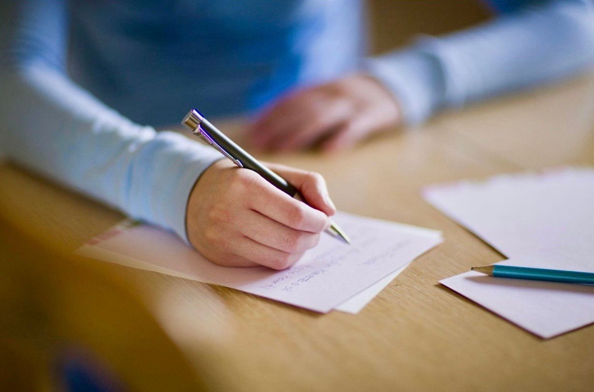 نامه&zwnj;ای از نسل سوخته به نسل که شاید روشن باشد