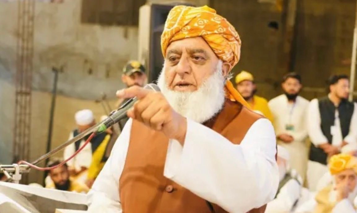 مولانا فضل&zwnj;الرحمن: دموکراسی کفر نیست و مخالفان آن در گمراهی&zwnj;اند