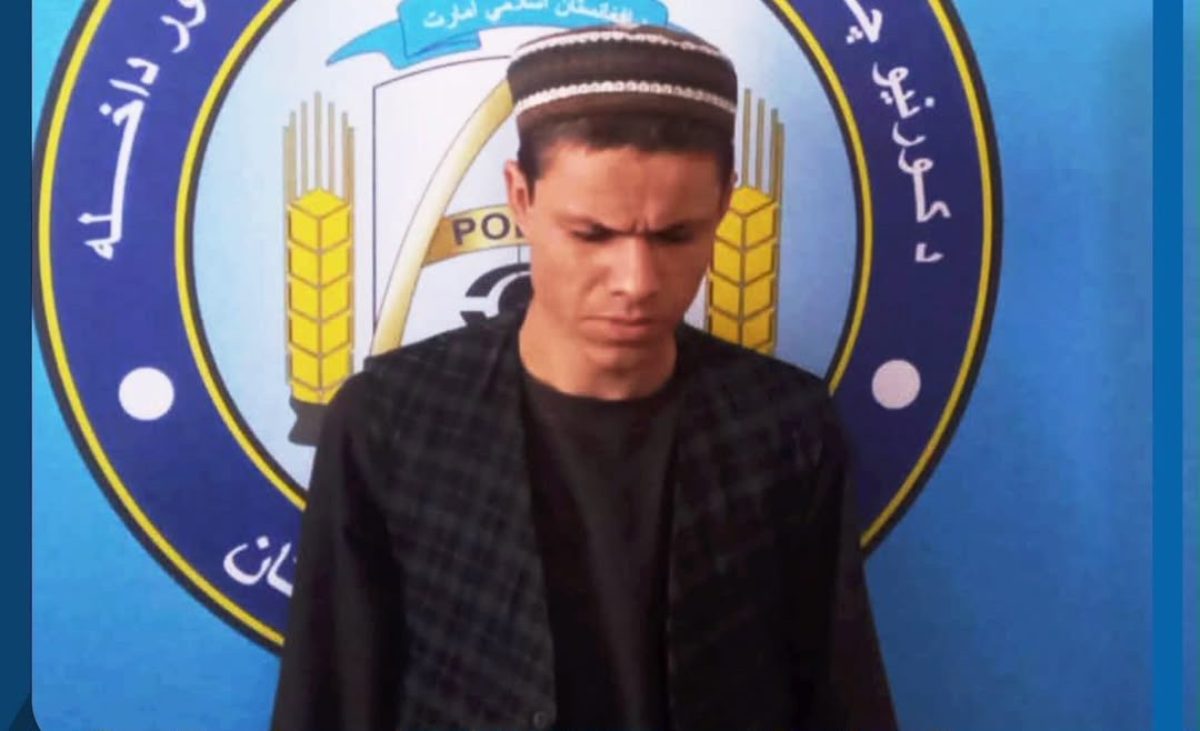 طالبان قاری کرامت را پس از انتشار ویدیوی لت&zwnj;وکوب یک کودک بازداشت کردند