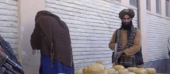 جنگ&zwnj;جوی طالب در کابل: همکارانم بخشی از مواد مخدر ضبط&zwnj; شده را می&zwnj;فروشند
