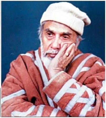 طالبان آرامگاه خلیل&zwnj;الله خلیلی را در دانشگاه کابل ویران کردند.