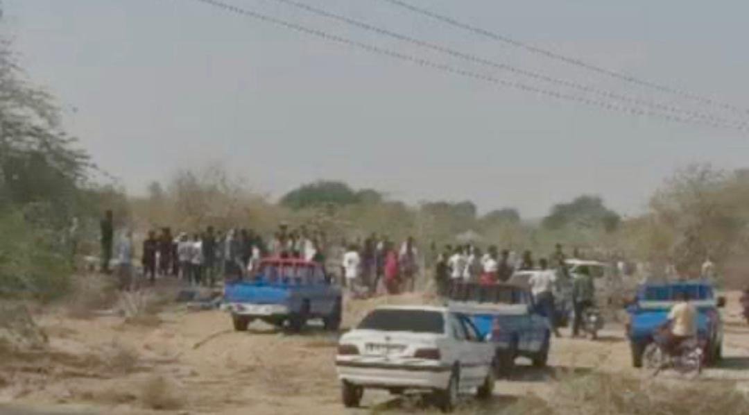 واژگونی مرگبار موتر مهاجران افغانستانی در ایران؛ ۲۴ تن کشته و زخمی شدند.