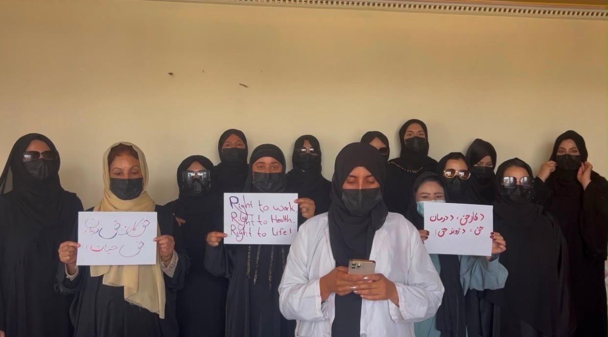 سه جنبش زنان خواستار توقف حذف پزشکان زن شدند