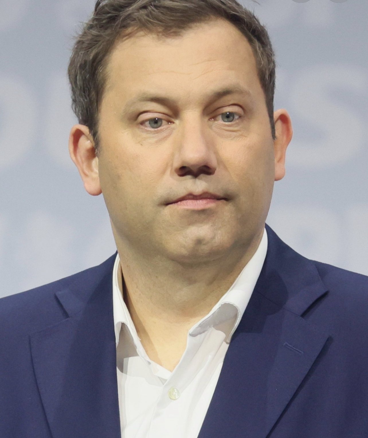 کلینگ&zwnj;بایل برای مهار تنش&zwnj;های تجاری و گفت&zwnj;وگوهای راهبردی وارد چین شد