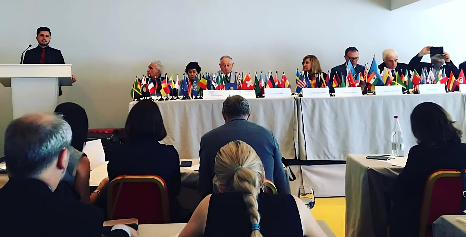 دستاوردی کم&zwnj;سابقه؛ نخستین حقوق&zwnj;دان افغانستانی در فهرست خدمات حقوقی آلمان ثبت شد