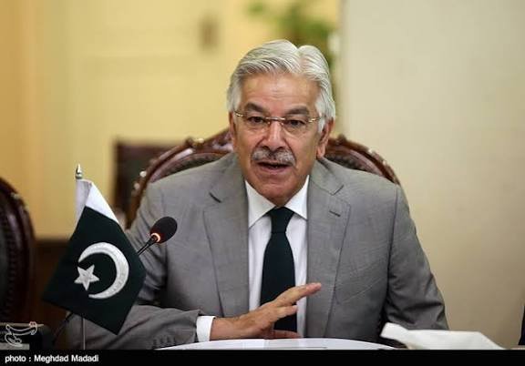 وزیر دفاع پاکستان: سیاست دوستی با طالبان عامل بحران امنیتی فعلی است