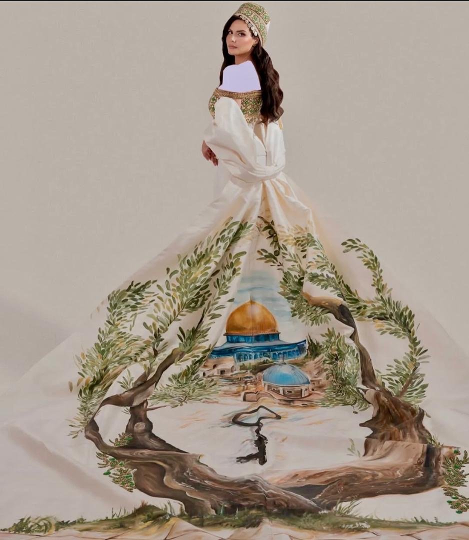 دختر مدل فلسطینی با طرح مسجدالاقصی در صحنه جهانی ظاهر شد
