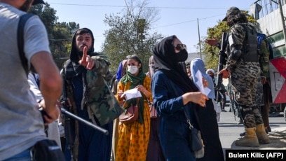 طالبان شش کارمند یک نهاد مدافع حقوق زنان را در کابل بازداشت کردند