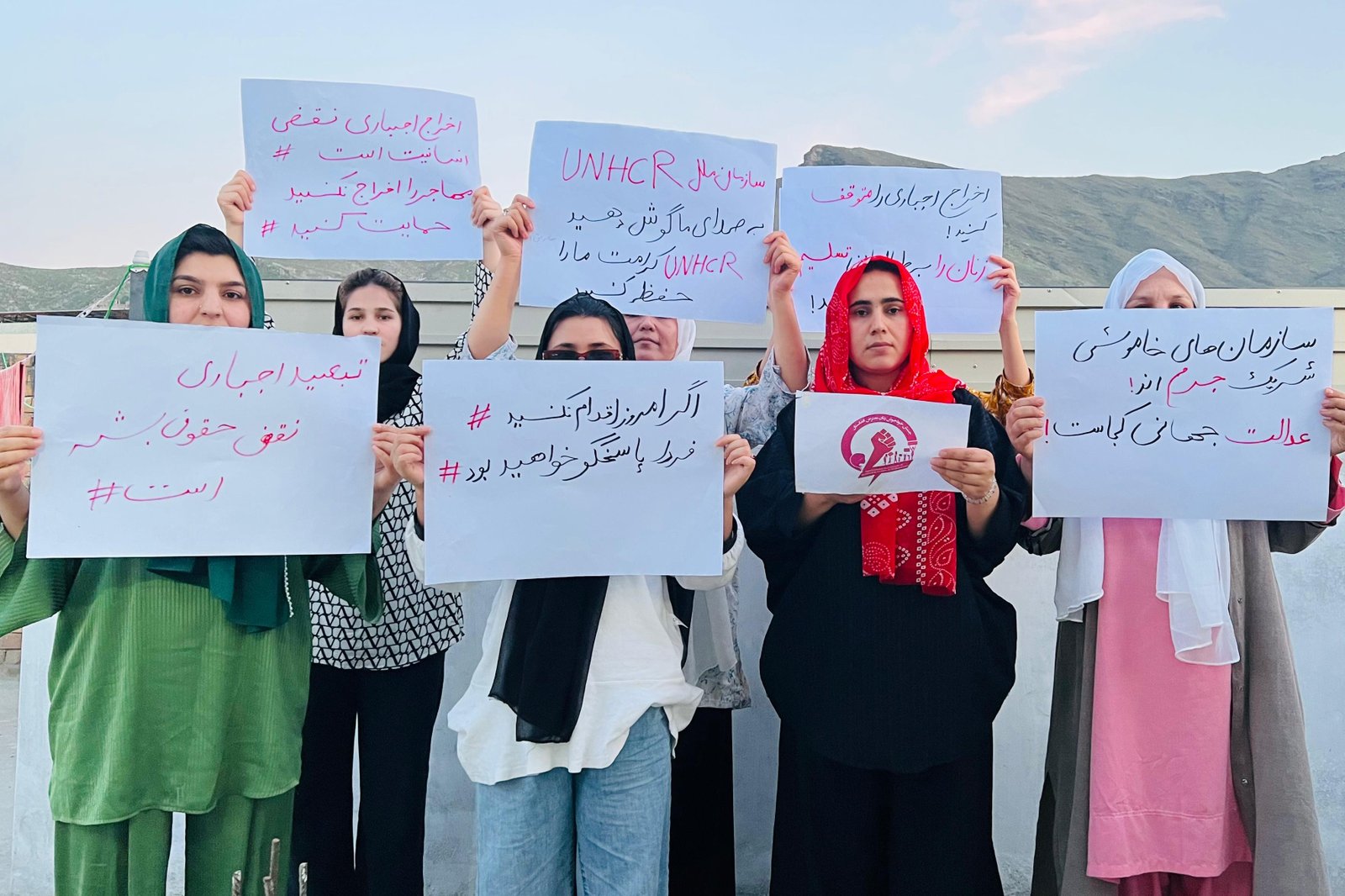 قطعنامه اضطراری جنبش خودجوش زنان: بحران بی&zwnj;سابقه مهاجران افغان در پاکستان باید فوراً مهار شود